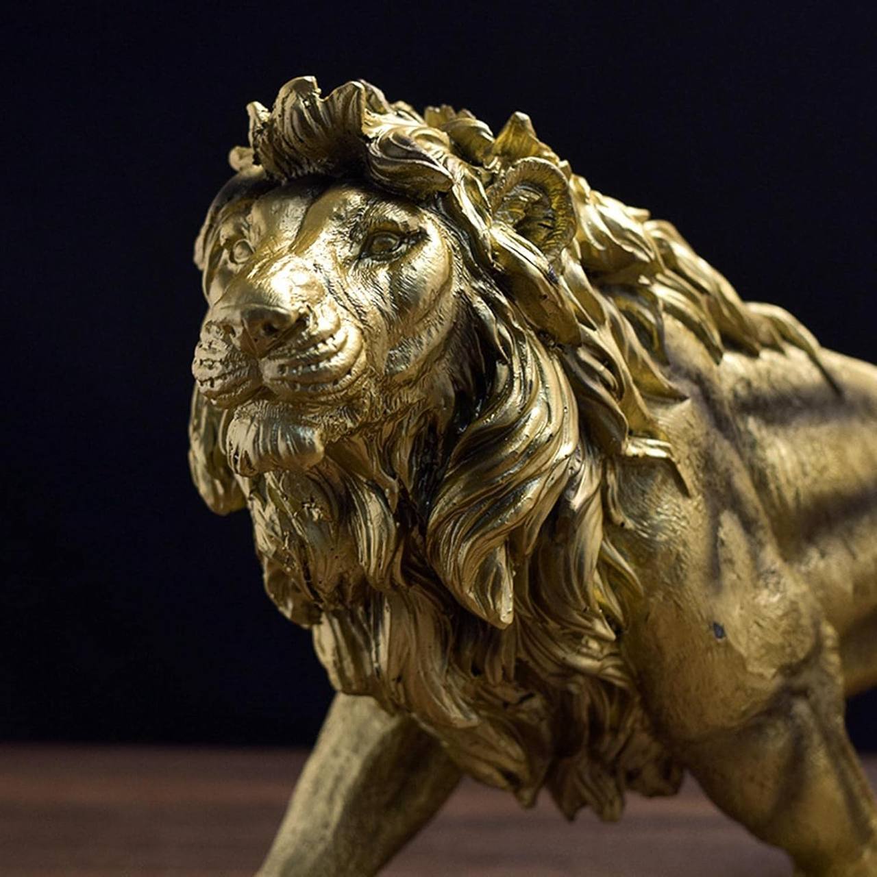 Golden Lion King Resin Desktop Animal Statue Decoration