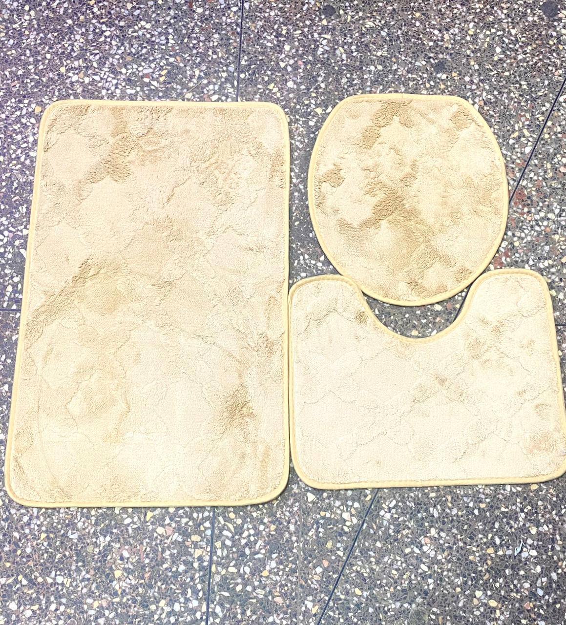 Bath mats  super Soft 
3 Piece toilet set