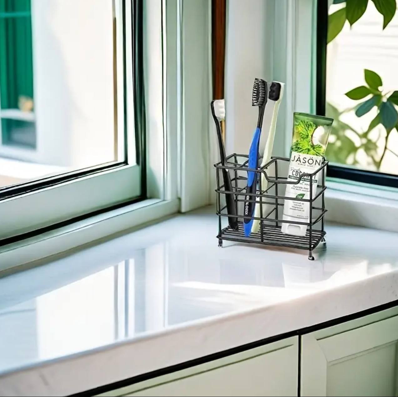Metallic simple multipurpose organizer.