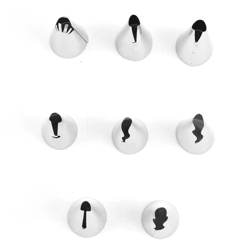 piping bag with mettalic nozzles