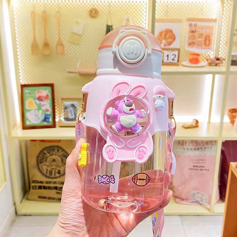 900mls Kids Sippy Cup with pop design perfect for kids