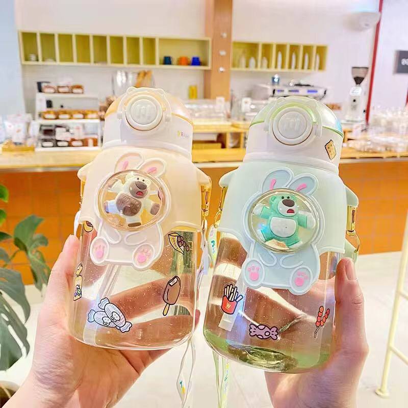 900mls Kids Sippy Cup with pop design perfect for kids
