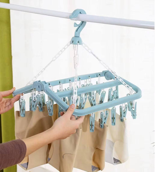 Foldable 32clip/peg undergarment hanger