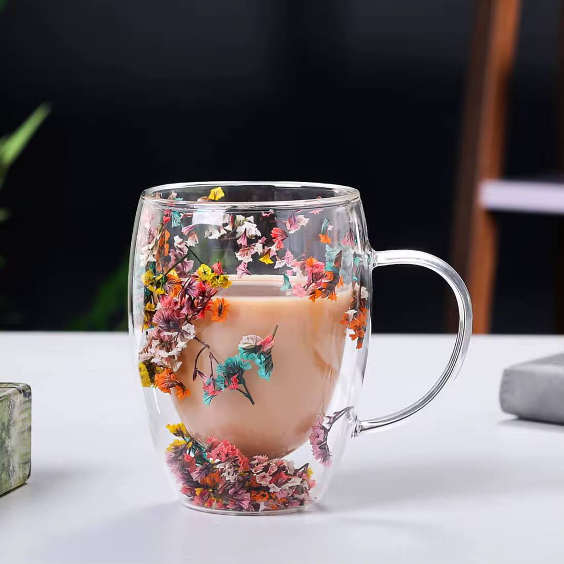 Real Flowers between unbreakable double wall 250ml acrylic cup