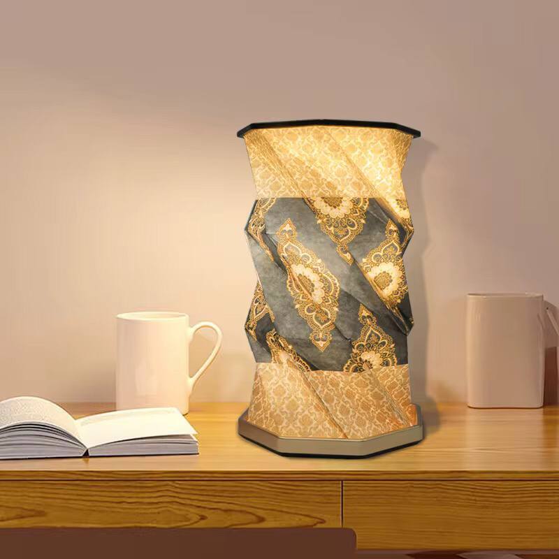 Rotating foldable lamp decor