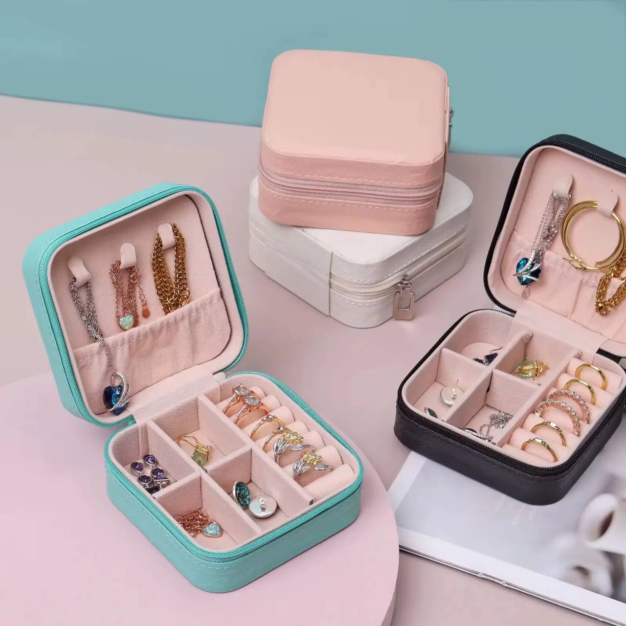 Portable travel storage organizer jewelry case.