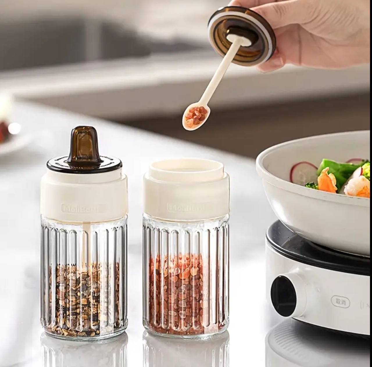 Stripped seasoning Glass jars