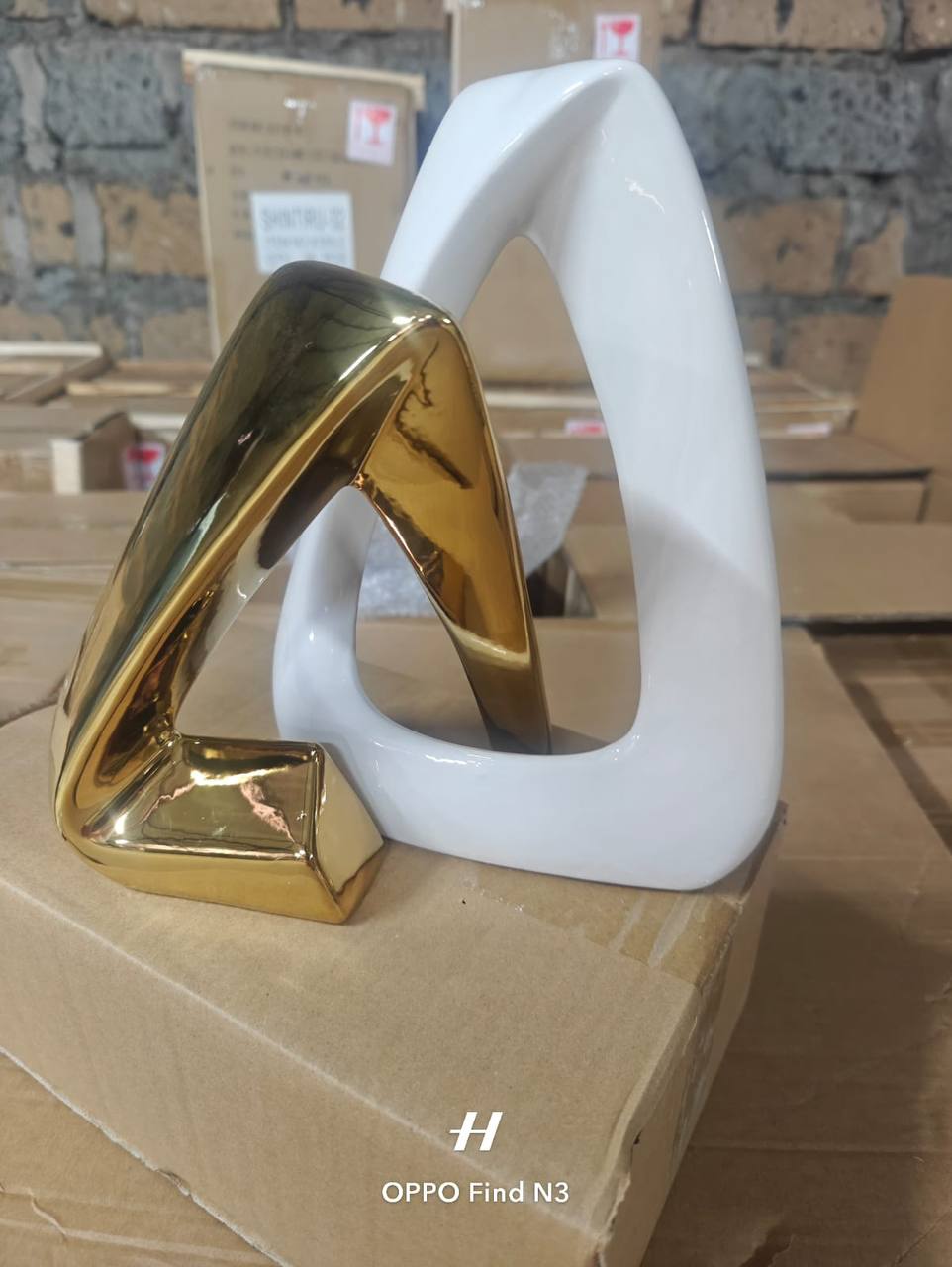 Ceramic decorative piece