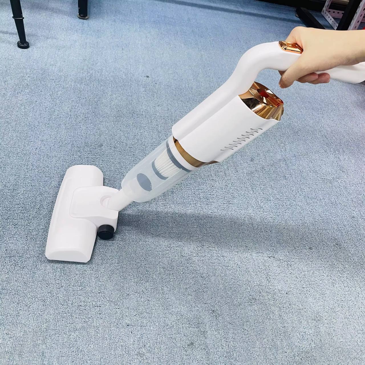 Wireless vacuum cleaner