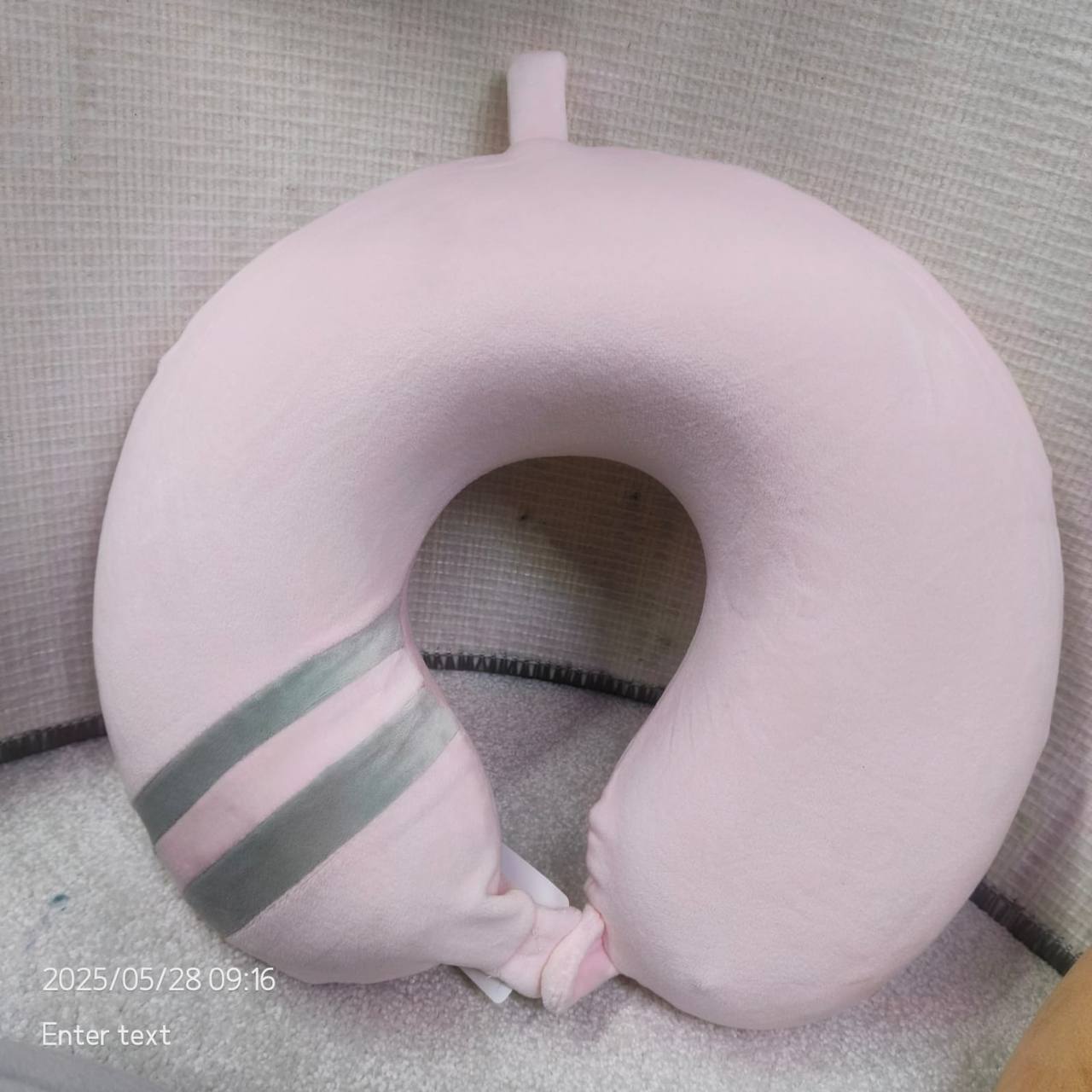 Travelling pillow