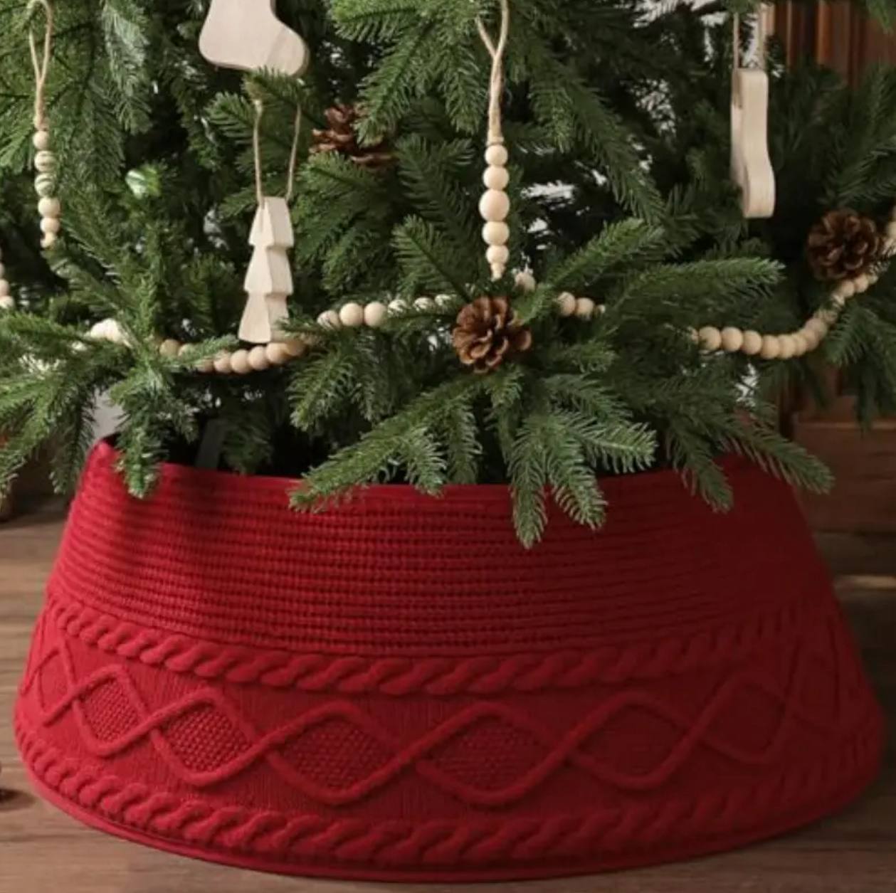 Beautifully knitted Christmas Tree Collar