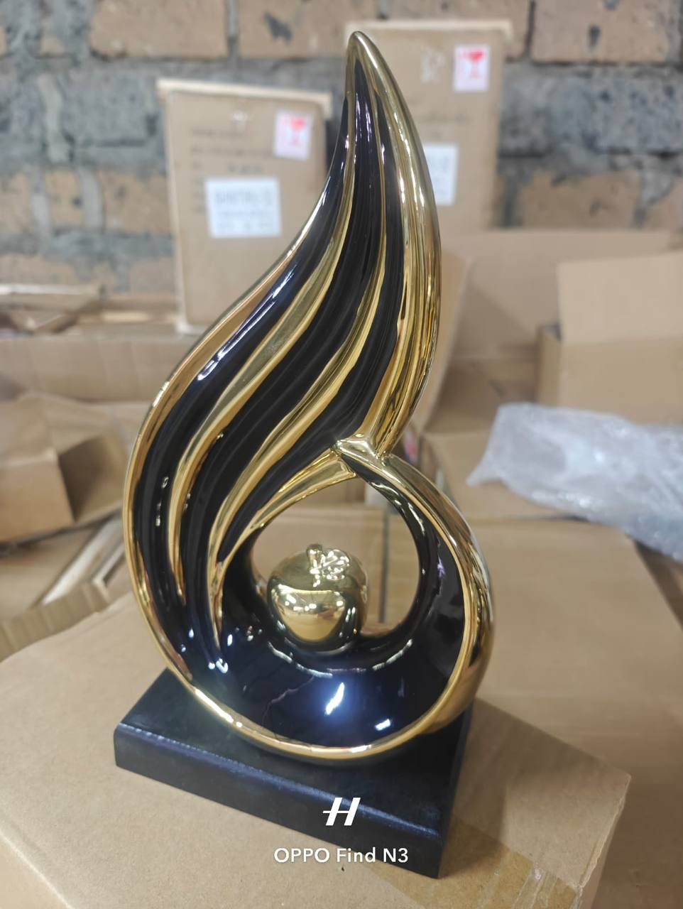 Ceramic decor centre piece