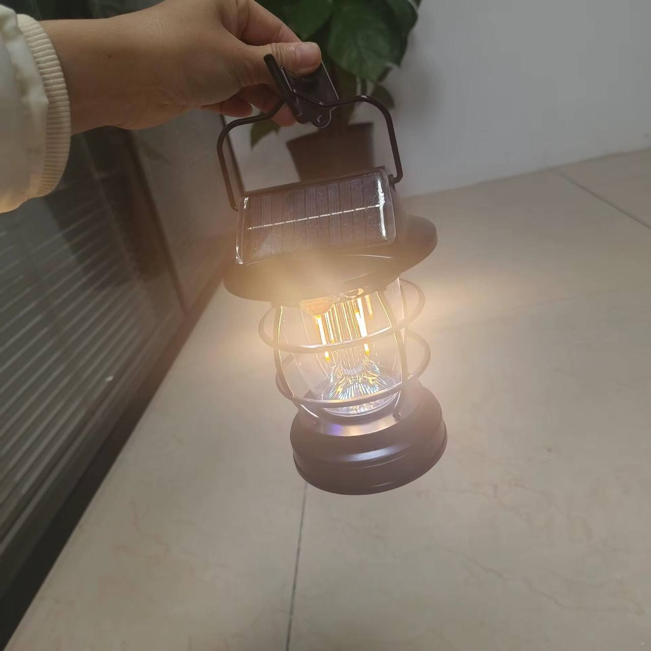 Solar sensor light