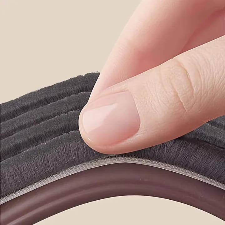 Premium Quality Material – Made from durable, weather-resistant silicone + thick brush for long-lasting protection.
