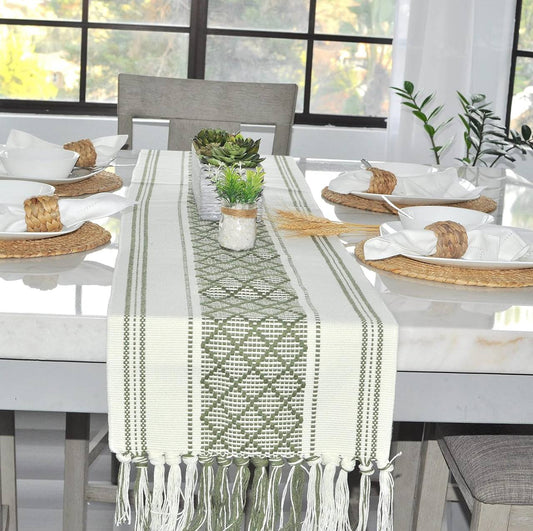 Braided woven textured table runner with tassels and 6pcs mats