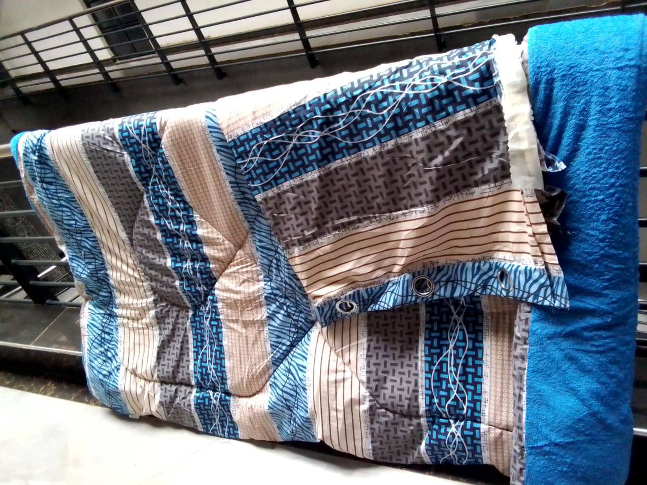 Curtain woolen duvets.