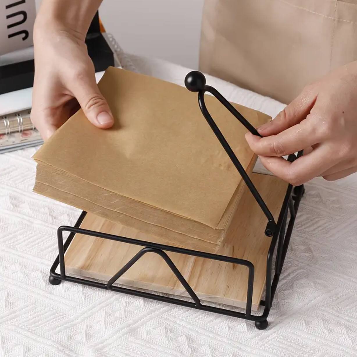 Luxury metallic serviette holder,with Bamboo place on
