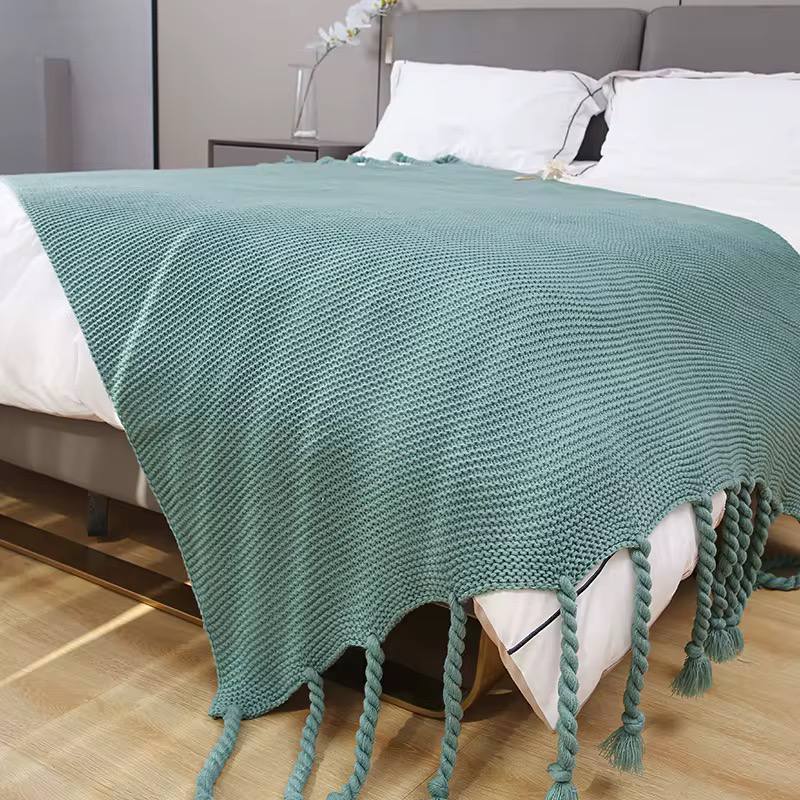 Supper Soft Knitted Throw Blankets With Tassels