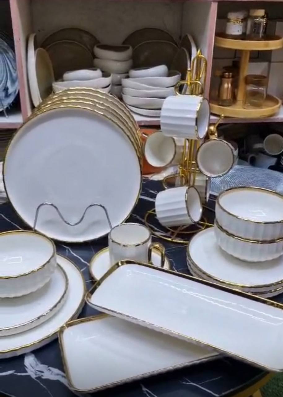 Elegant European Porcelain Dinner set