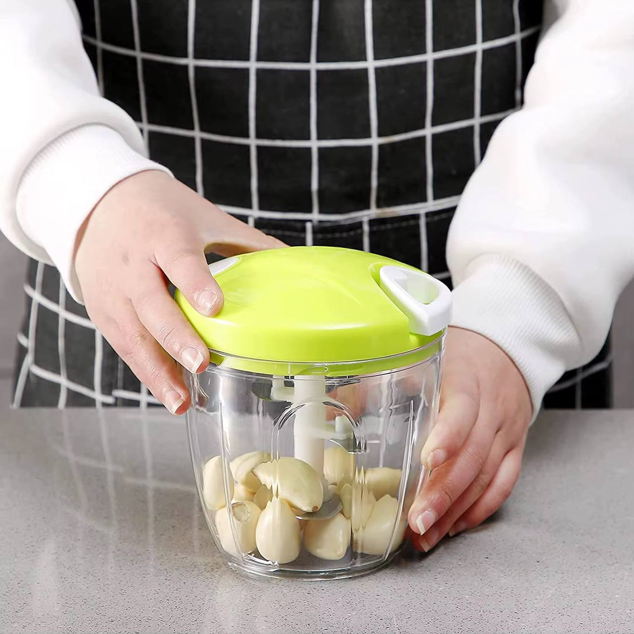 Manual spin cutter