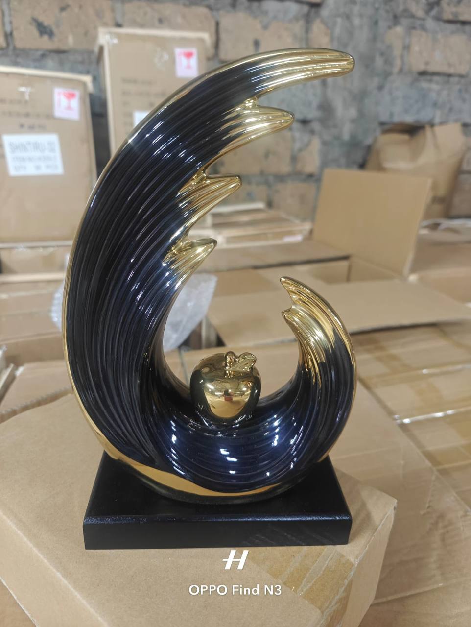 Ceramic decor centre piece