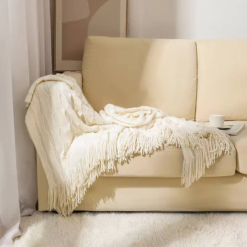 Solid Tassel Blanket