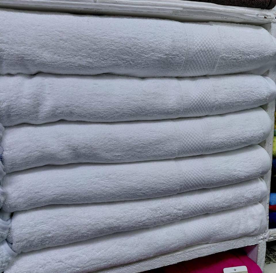 Cotton white large towels