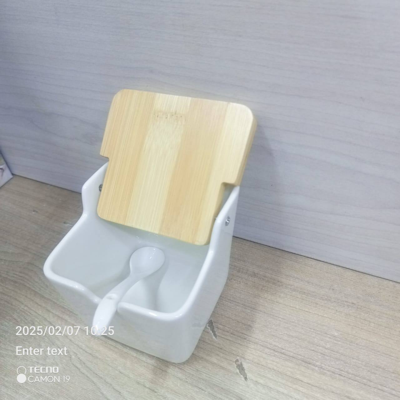 Ceramic sugar dish