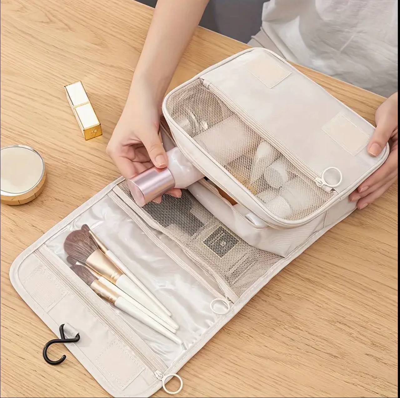 Foldable make-up/ cosmetic bag
