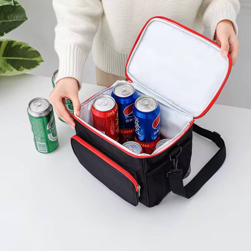Highly insulated lunch bags .