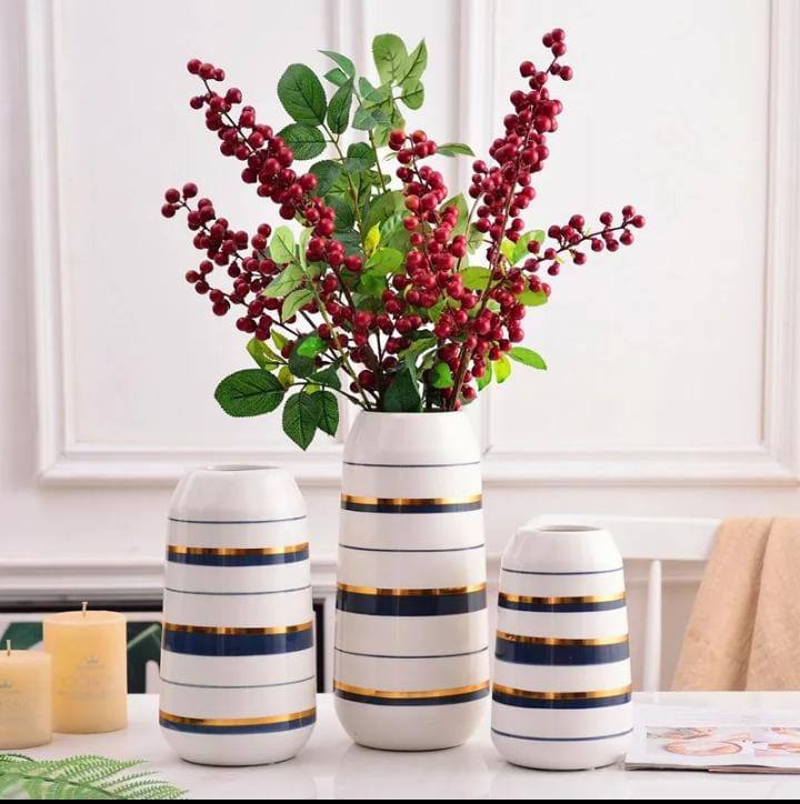 Unique Flower Vases
Ceramic material