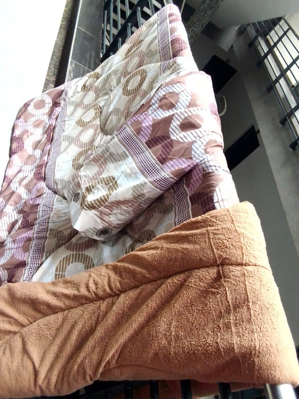 Curtain woolen duvets.