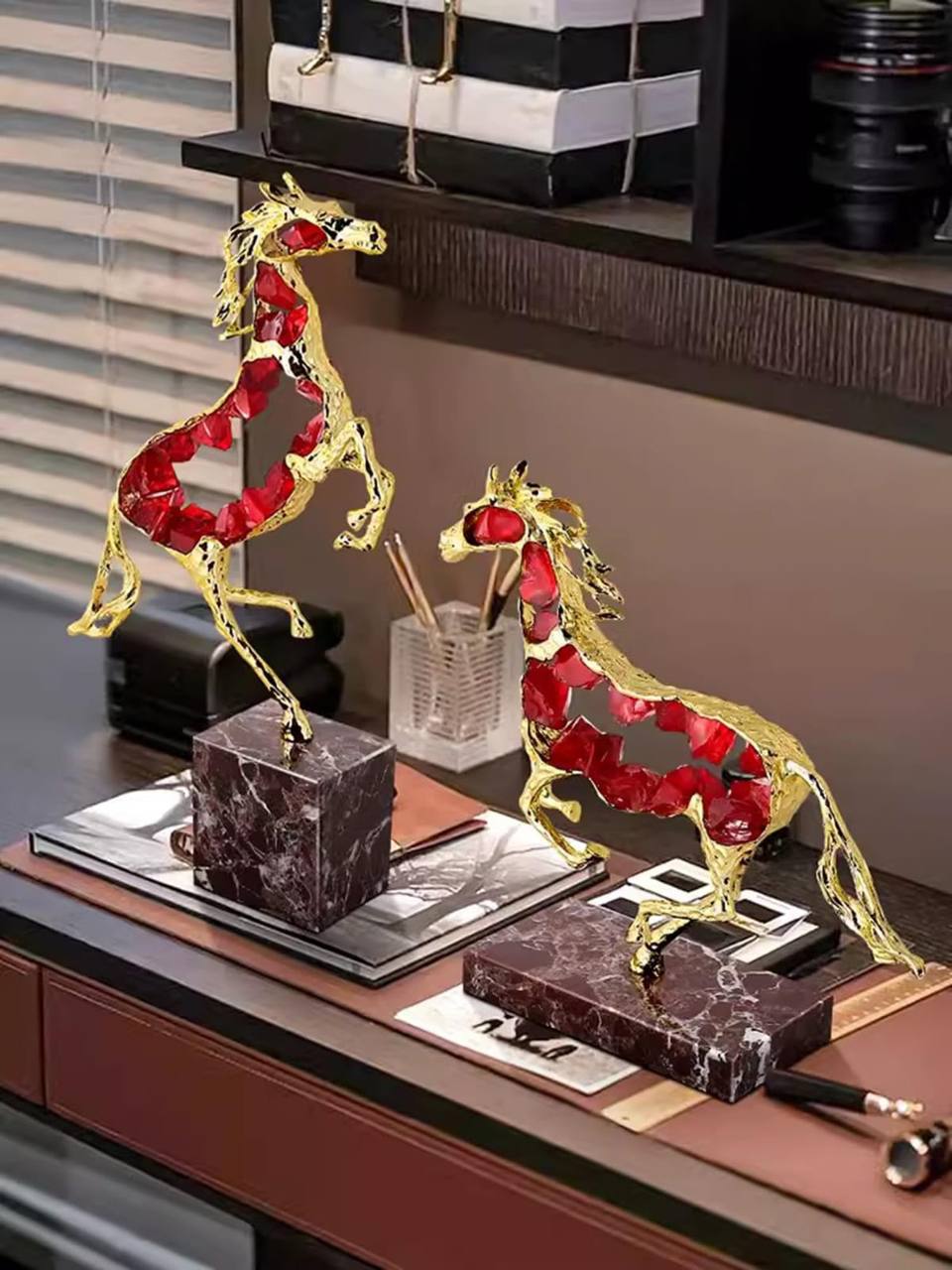 Luxury Modern crystal horse statue sculpture, spar handicraft ornaments