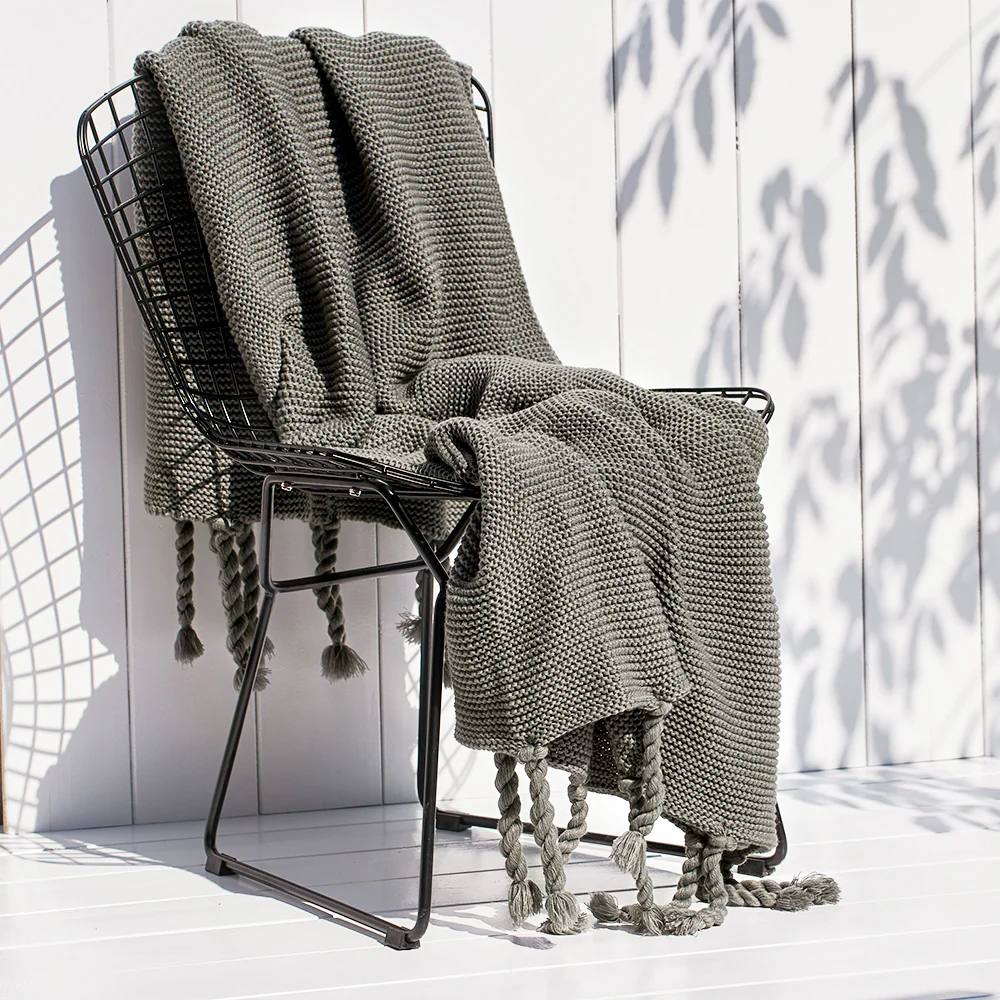 Supper Soft Knitted Throw Blankets With Tassels