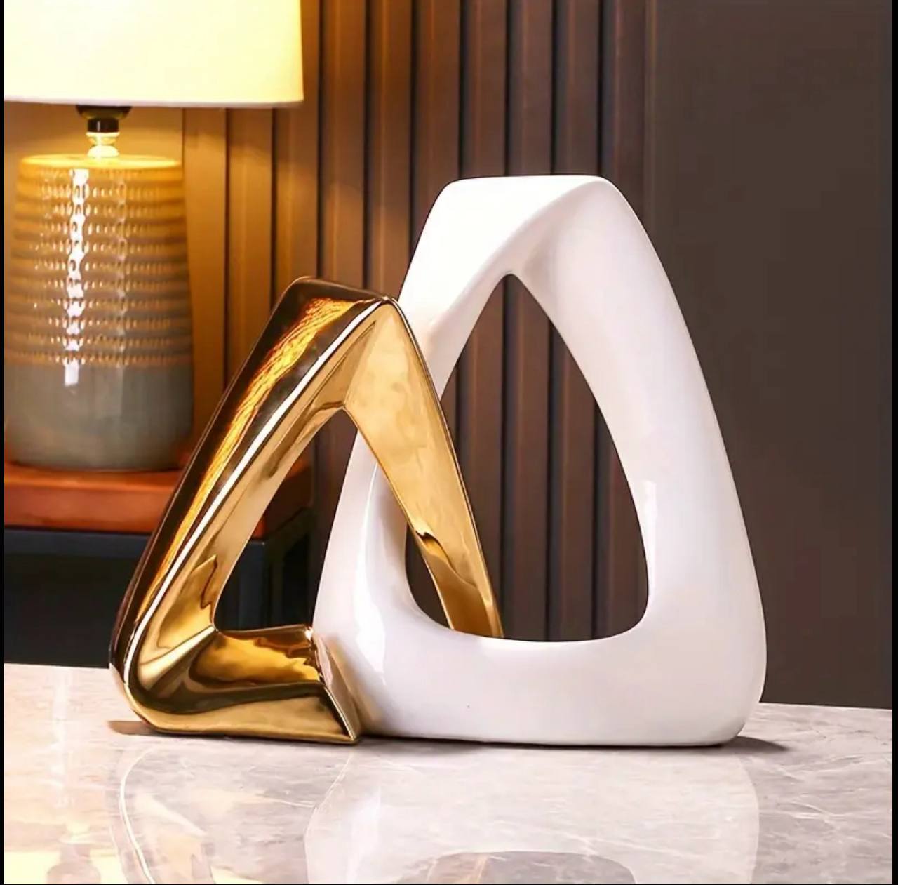 Ceramic decorative piece