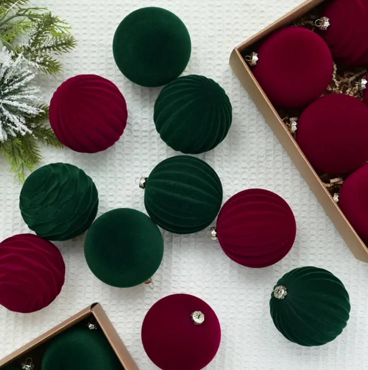 12PCS 8CM VELVET CHRISTMAS BALLS
