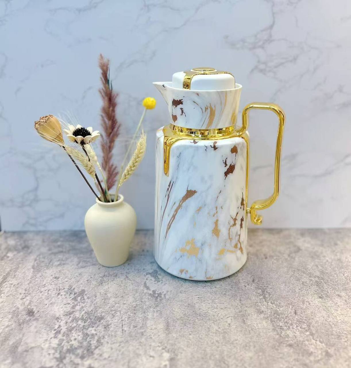 Elegant Vaccum Flask.