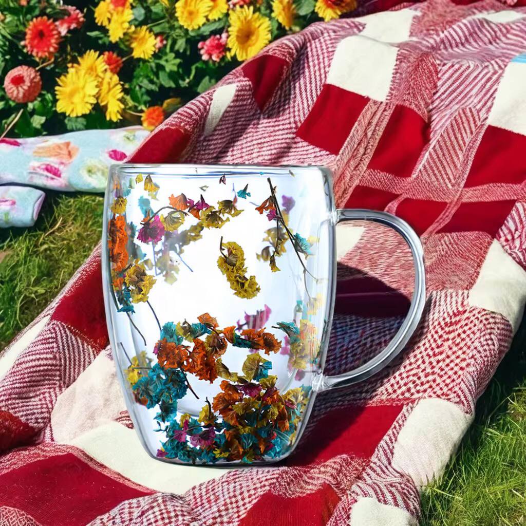 Real Flowers between unbreakable double wall 250ml acrylic cup