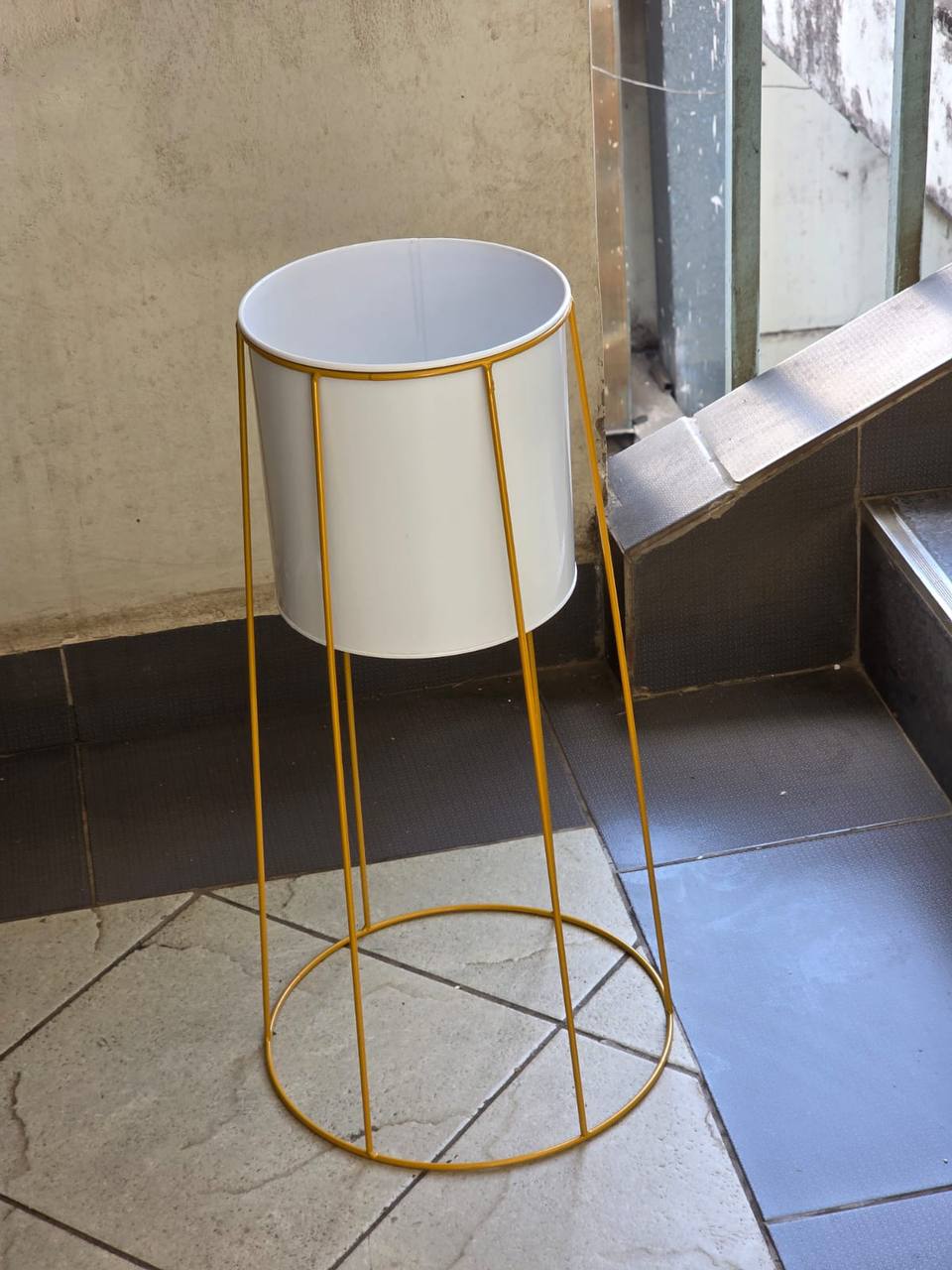 Modern iron art Flower pot