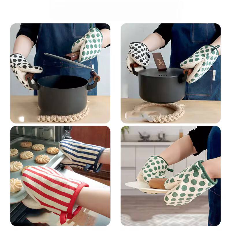 Heat resistant oven gloves