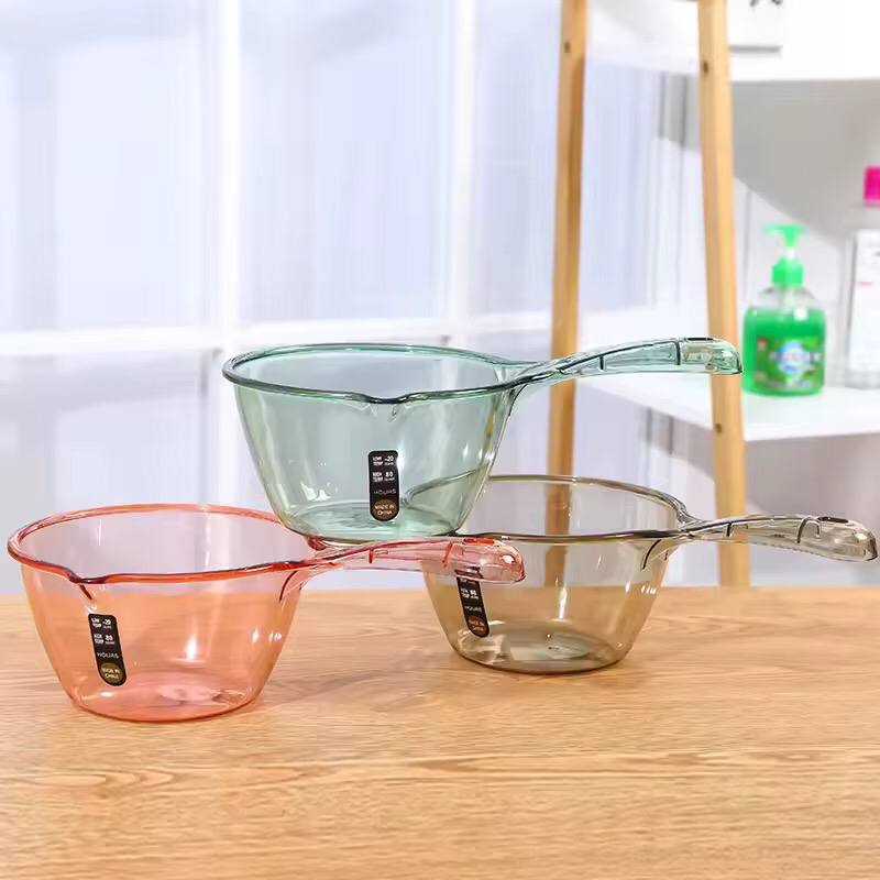 1Pc Transparent Long Handle Water Scoop Plastic Cooking Bathing Water Spoon Fall Resistant Kitchen Fruit Vegetable Cleaning