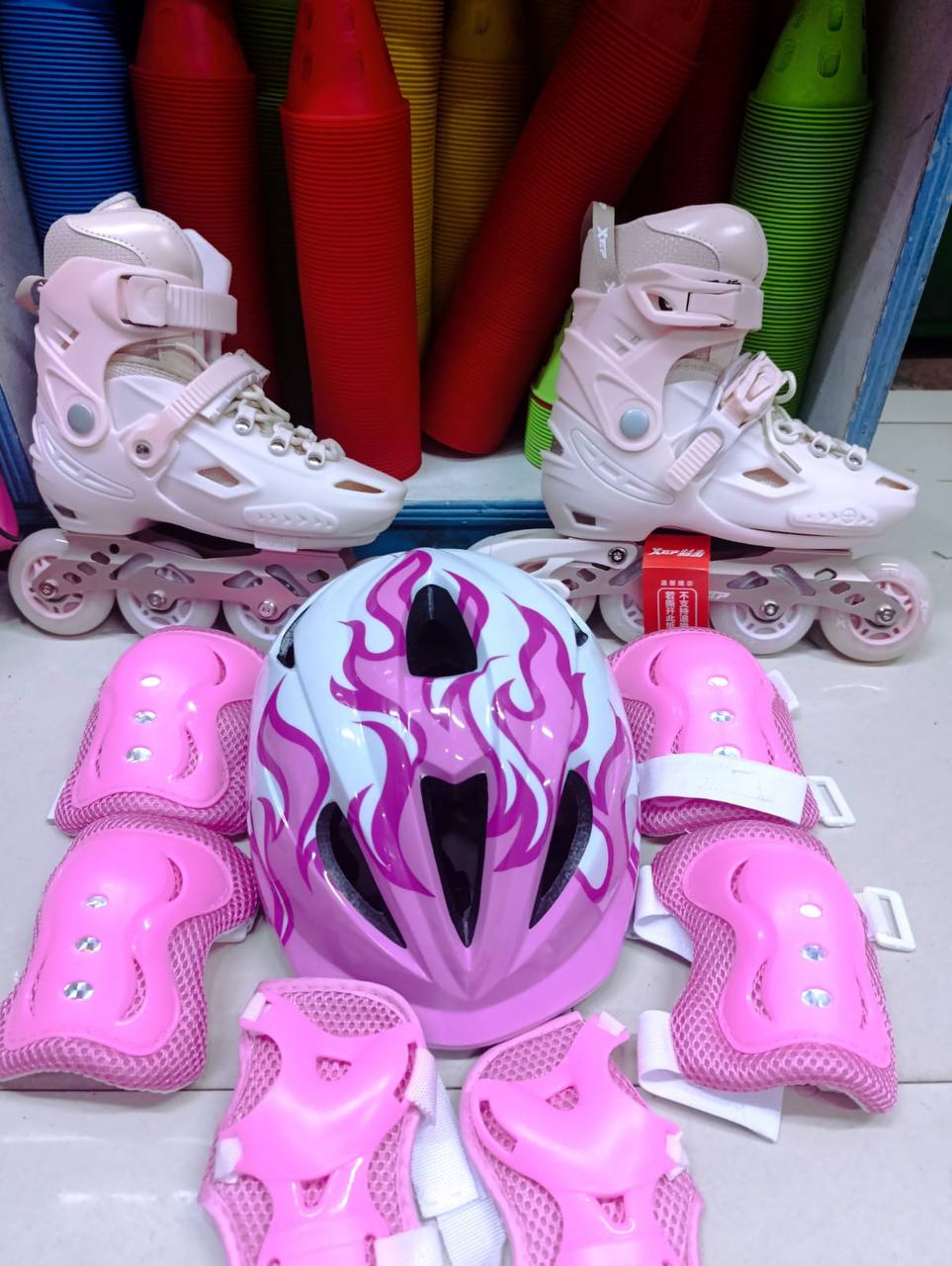 Full set hard boot skates with rubber wheels