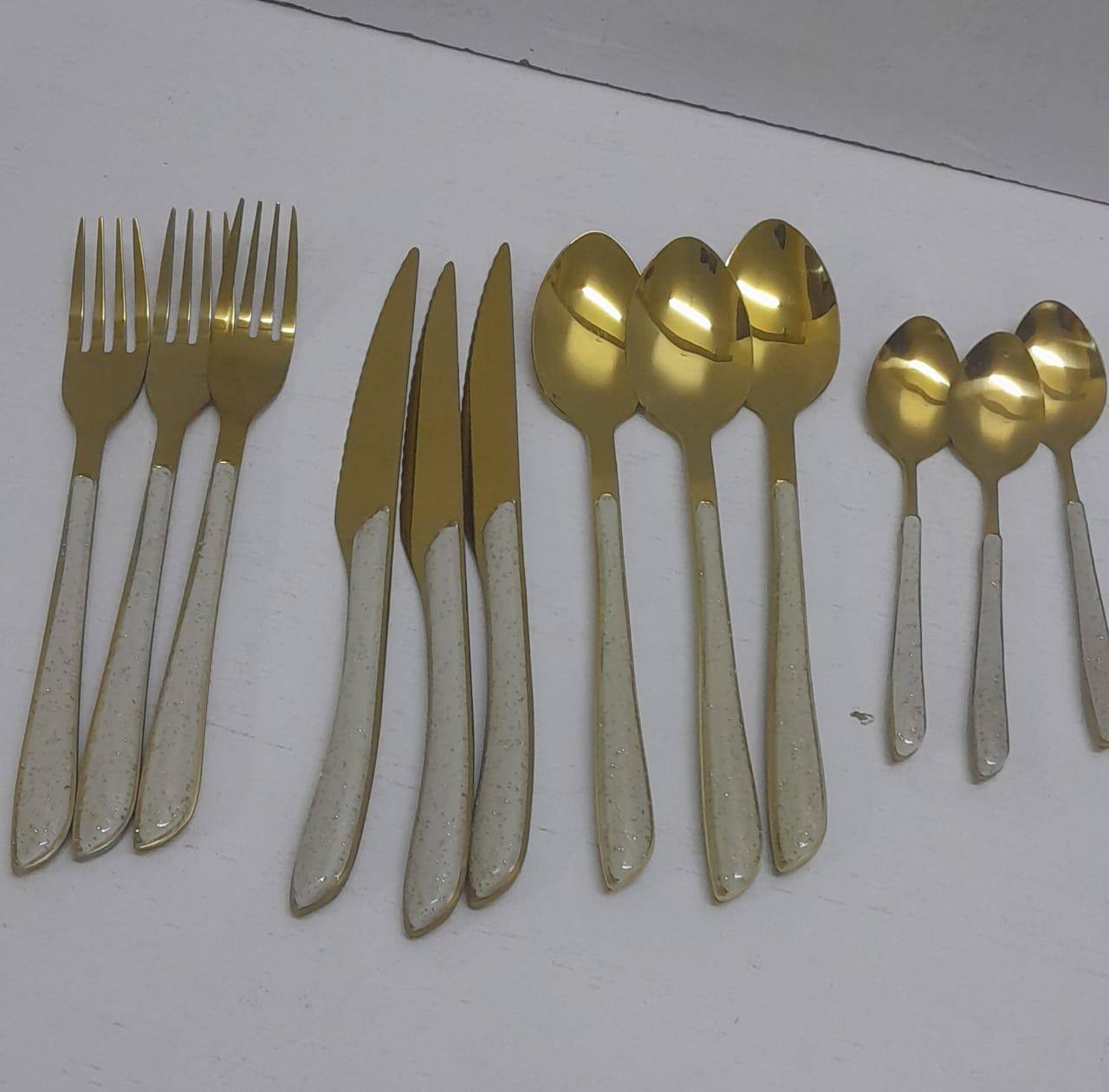 Heavy duty 24pcs dining cutlery set