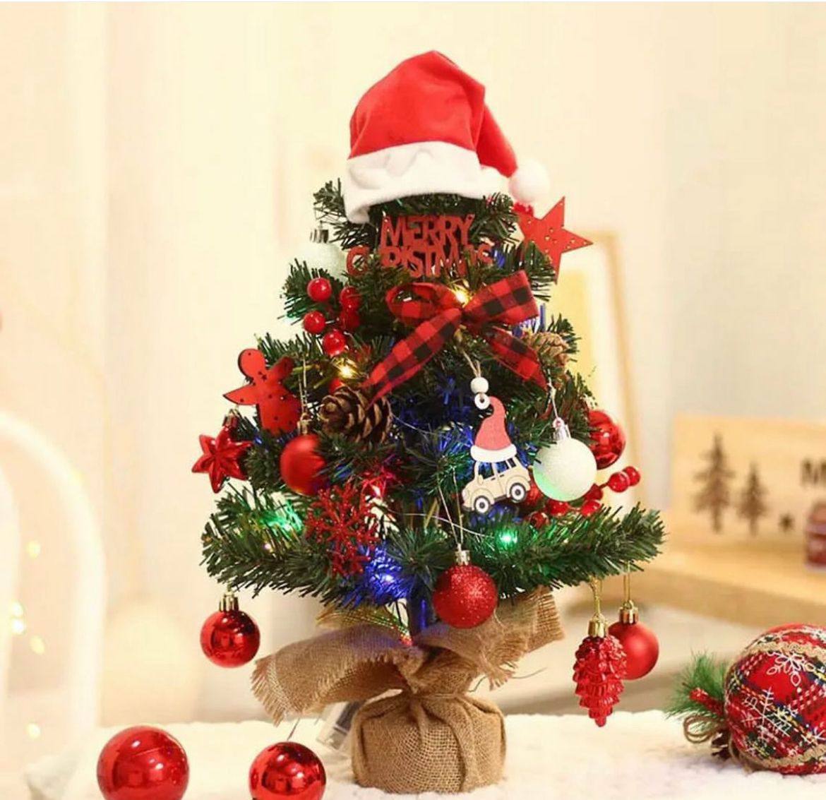 45cm high table top
Potted Christmas Tree with inbuilt lights and decorations