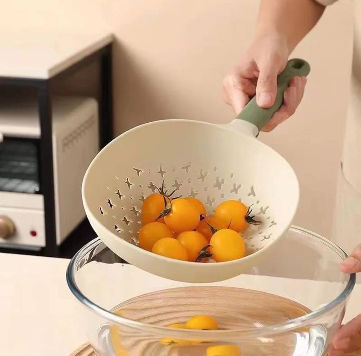 kitchen big colander