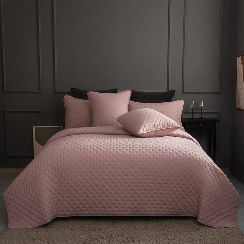 Quilted Coverlet Bedspread