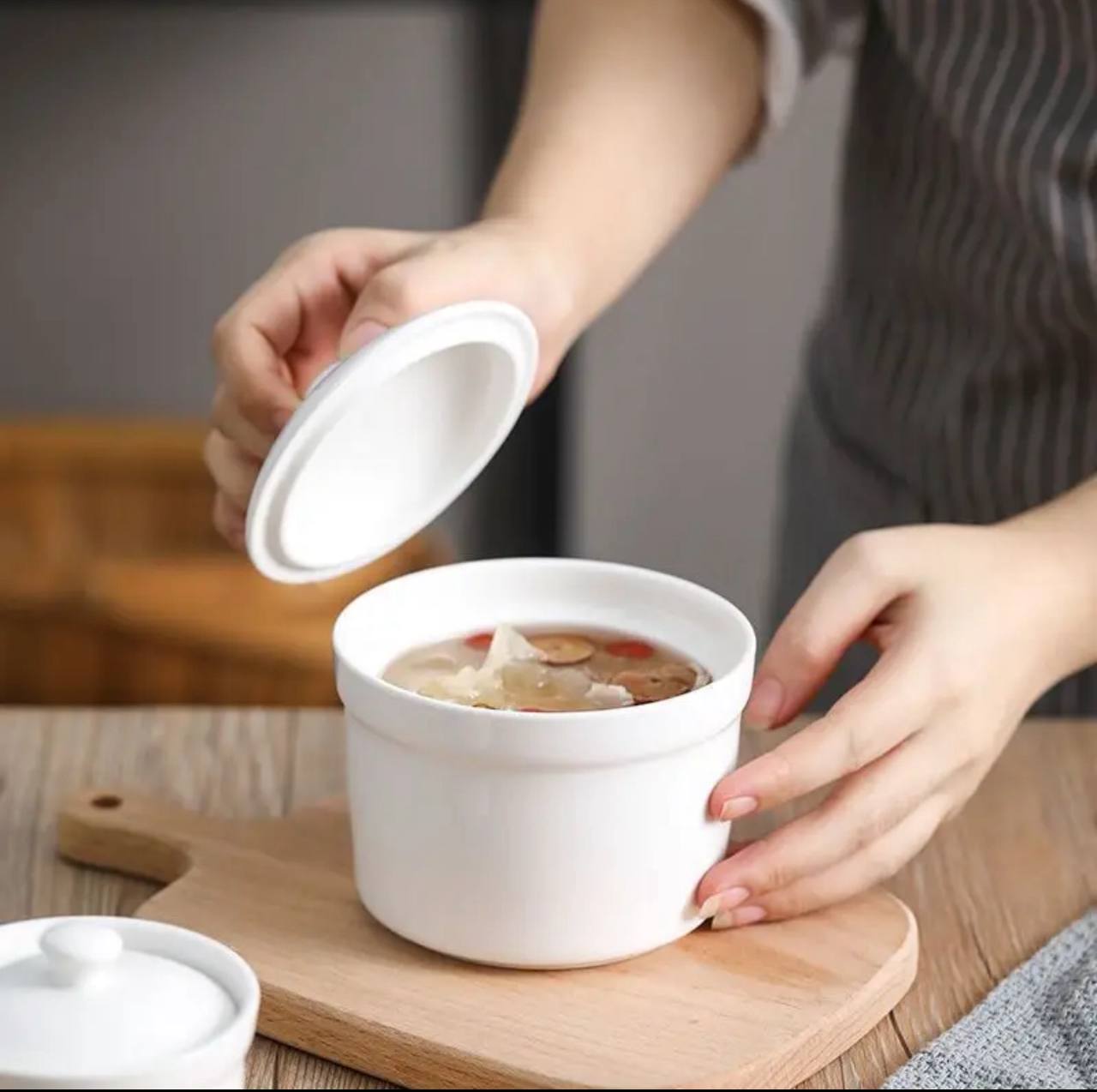 Ceramic sugardish big/stew pot white