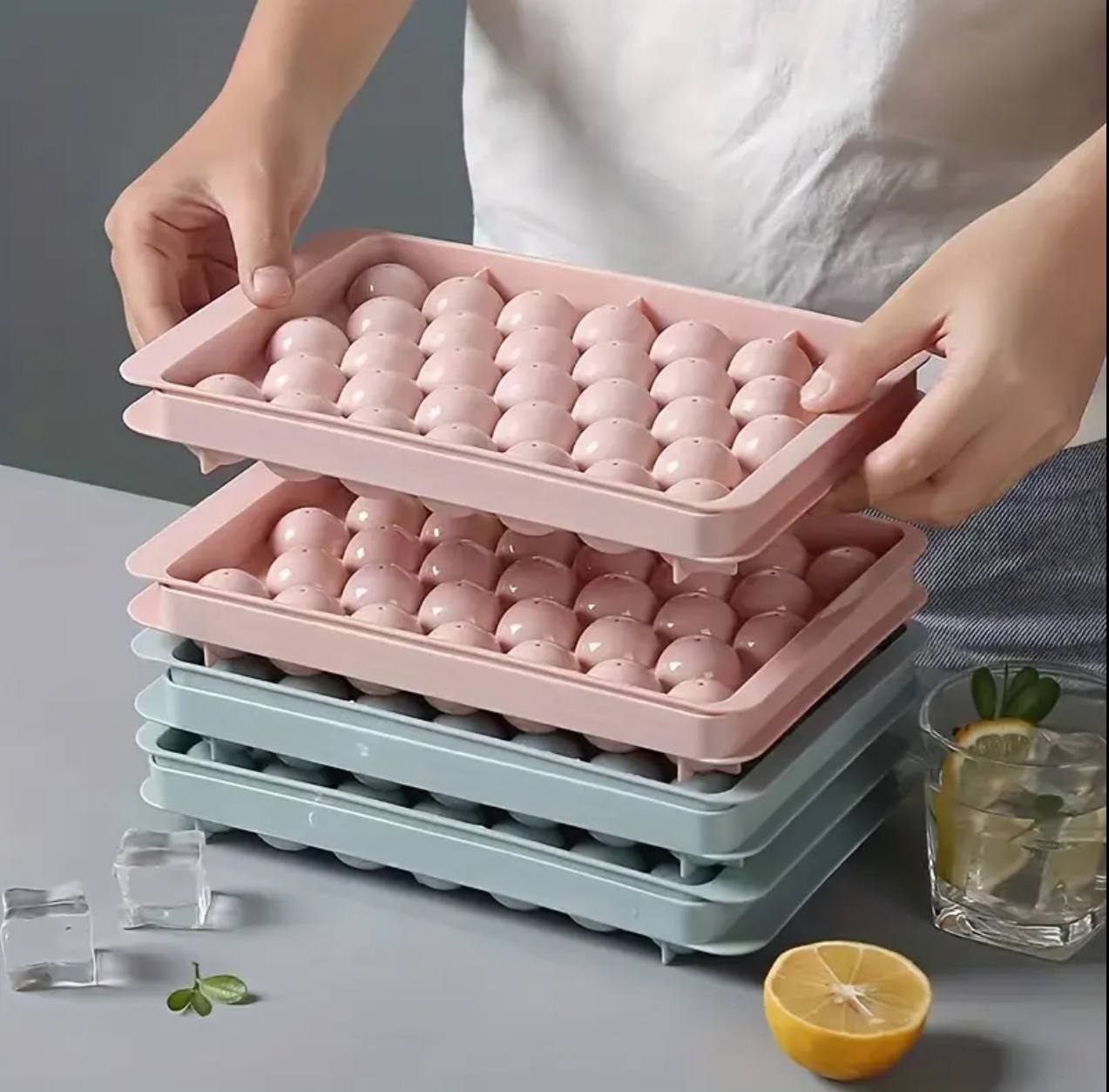 Round ice cube tray