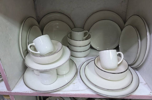 24pcs Reactive Glazed Ceramic Dinneer set.