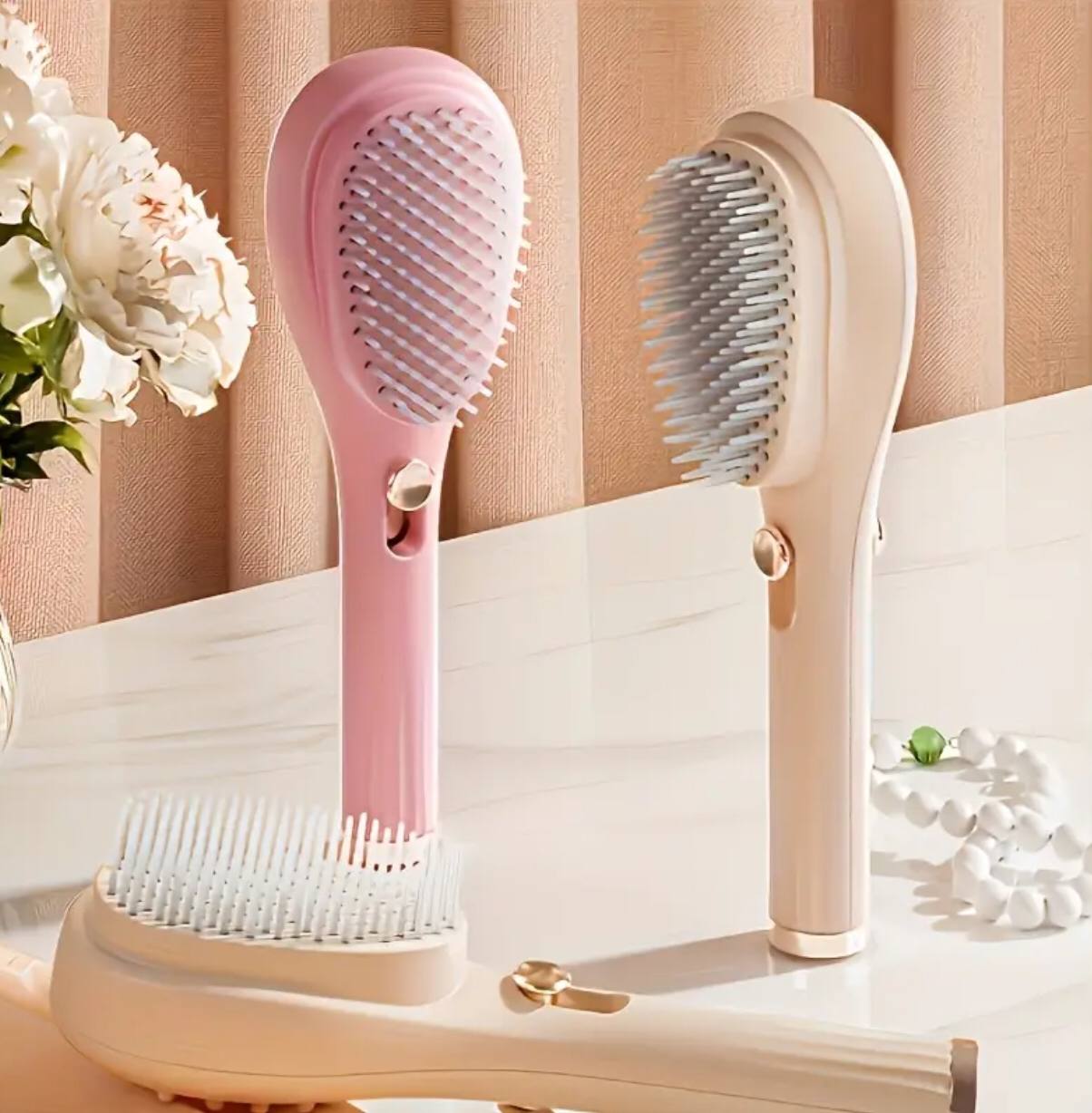 New design detangling comb
